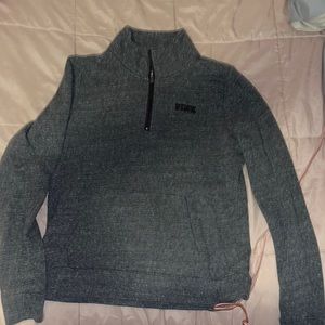 VS CREWNECK